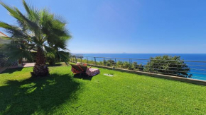 Top location - tranquility - pool - garden & sea view